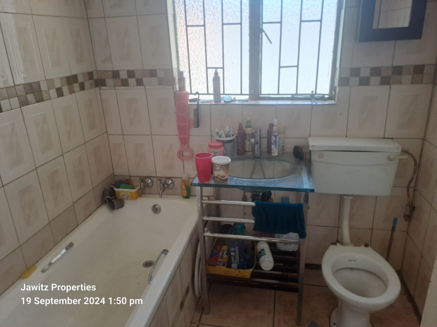 2 Bedroom Property for Sale in Rustenburg North North West